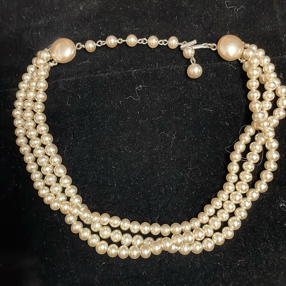 Vintage pearl choker